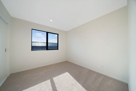 Photo of property in 52 Horokaka Street, Massey, 0614