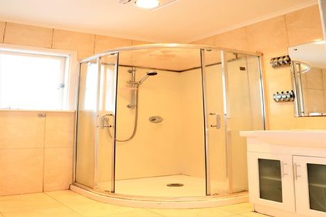 Photo of property in 1/251 Pakuranga Road, Pakuranga, Auckland, 2010