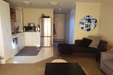 Photo of property in 25/8 Carolina Place, Albany, Auckland, 0632