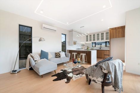 Photo of property in 53 Meadowood Drive, Unsworth Heights, Auckland, 0632
