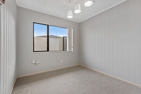 Photo of property in 273/1 Mangorei Road, Merrilands, New Plymouth, 4312