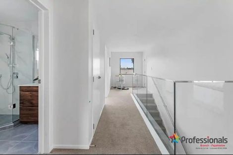 Photo of property in 70c Cargill Street, Papakura, 2110