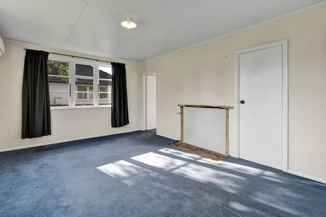 Photo of property in 21 Miro Street, Merrilands, New Plymouth, 4312