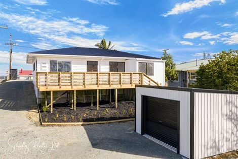 Photo of property in 109 Hurndall Street East, Maungaturoto, 0520
