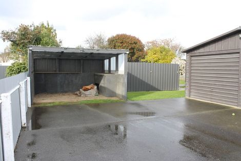 Photo of property in 18 Kilmarnock Street, Wallacetown, 9816