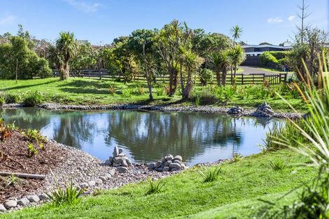Photo of property in 106 Paetawa Road, Peka Peka, Waikanae, 5391