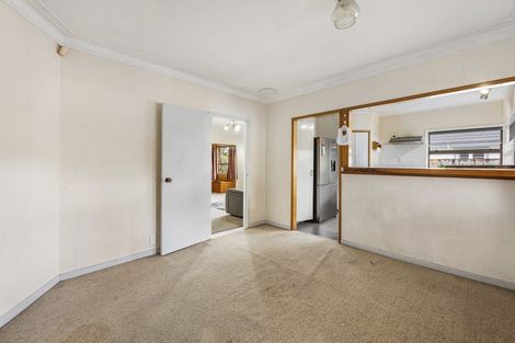 Photo of property in 16 Willis Road, Papakura, 2110