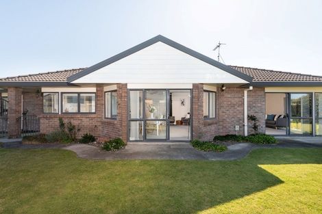 Photo of property in 689 Gloucester Road, Papamoa Beach, Papamoa, 3118