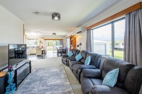 Photo of property in 8 Orlando Street, Stratford, 4332