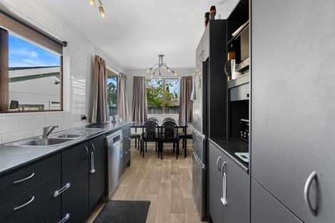 Photo of property in 6 Bradley Place, Nawton, Hamilton, 3200