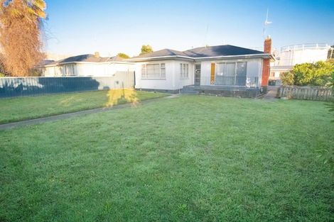 Photo of property in 1057 Tremaine Avenue, Roslyn, Palmerston North, 4414