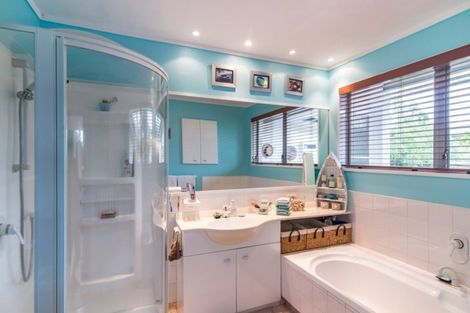 Photo of property in 10 Kingswood Grove, Raumati Beach, Paraparaumu, 5032