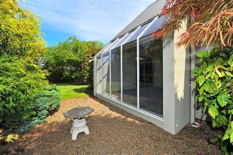 Photo of property in 29 Brockhall Lane, Avonhead, Christchurch, 8042