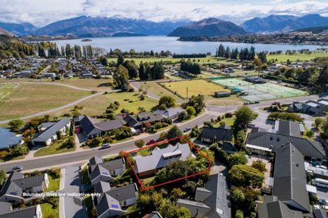 Photo of property in 5 Meadowstone Drive, Wanaka, 9305