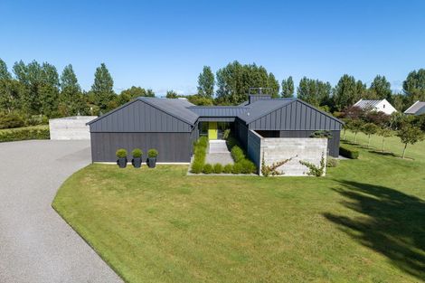 Photo of property in 102 Oxford Street, Martinborough, 5711
