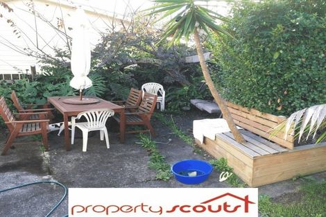 Photo of property in 2/8 Latham Avenue, Pakuranga, Auckland, 2010