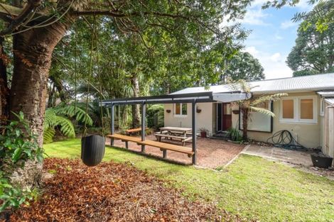 Photo of property in 136 Piha Road, Piha, New Lynn, 0772