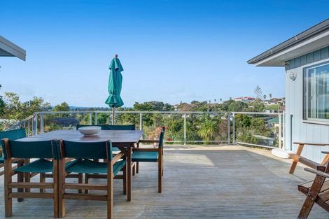 Photo of property in 25 Moffat Road, Red Beach, 0932