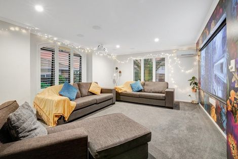 Photo of property in 6 Coral Court, Gulf Harbour, Whangaparaoa, 0930