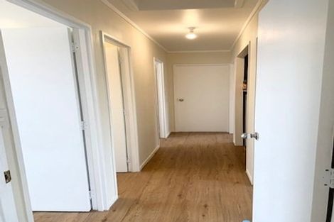 Photo of property in 153a Bruce Mclaren Road, Henderson, Auckland, 0612