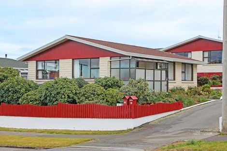 Photo of property in 6a Stuart Street, Holmes Hill, Oamaru, 9401