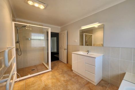 Photo of property in 360 One Tree Point Road, One Tree Point, 0118