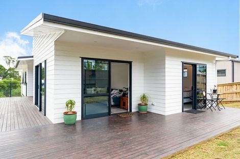 Photo of property in 4 Kuaka Crescent, Mangawhai, 0505