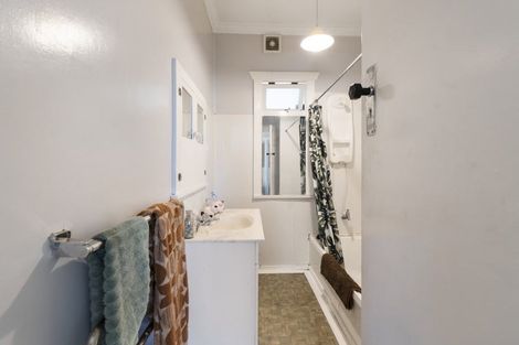 Photo of property in 180 College Street, Awapuni, Palmerston North, 4412