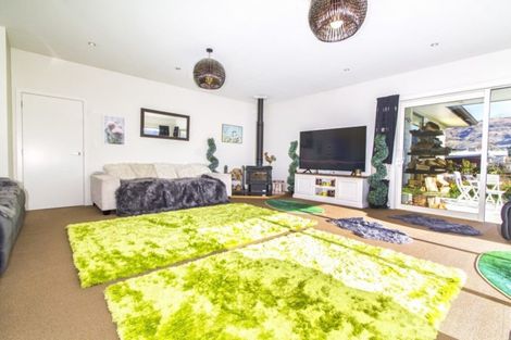 Photo of property in 21 Terrace Street, Nevis, Cromwell, 9384