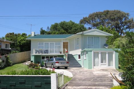 Photo of property in 83 Dundale Avenue, Blockhouse Bay, Auckland, 0600
