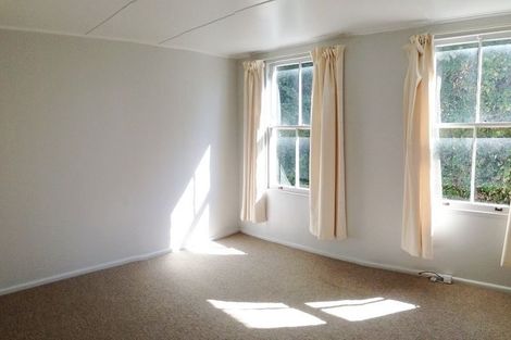 Photo of property in 29 Marine Parade, Bluff Hill, Napier, 4110