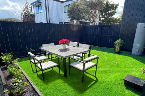 Photo of property in 9/88 Gloria Avenue, Te Atatu Peninsula, Auckland, 0610