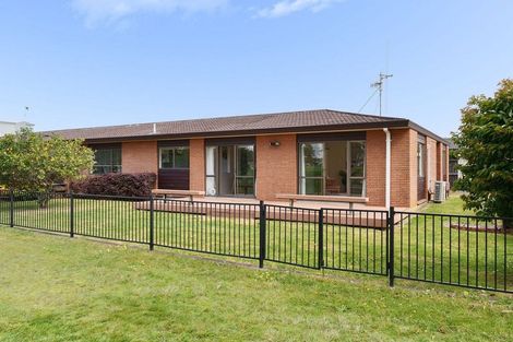 Photo of property in 7b Berwick Place, Mount Maunganui, 3116