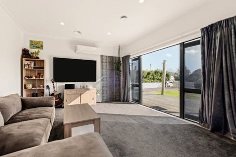 Photo of property in 67 South Road, Blagdon, New Plymouth, 4310