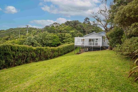 Photo of property in 50 Maungaraki Road, Korokoro, Lower Hutt, 5012
