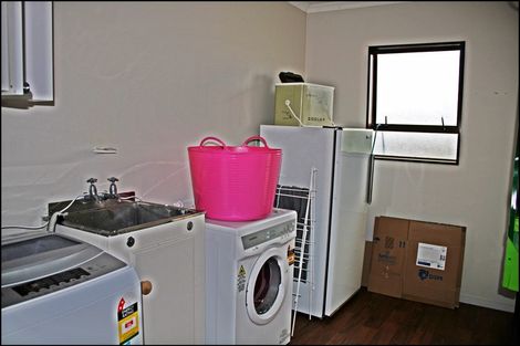 Photo of property in 46 Lanark Street, Balclutha, 9230