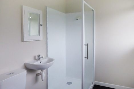 Photo of property in 2/7 Bridge Street, Melling, Lower Hutt, 5010