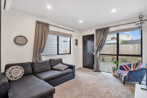 Photo of property in 9/60 Kelman Road, Kelston, Auckland, 0602