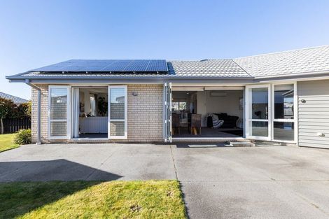 Photo of property in 4 Kilkivan Lane, Broomfield, Christchurch, 8042
