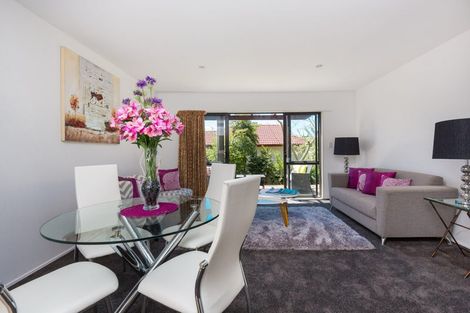 Photo of property in 9/44 Fields Parade, Oteha, Auckland, 0632