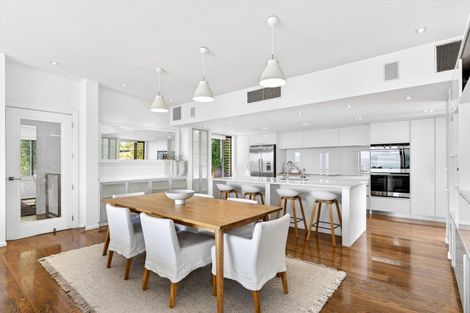 Photo of property in 40 Roslyn Road, Bluff Hill, Napier, 4110