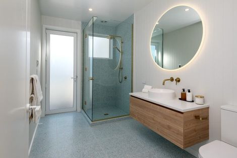 Photo of property in 15 Shelly Beach Parade, Cockle Bay, Auckland, 2014