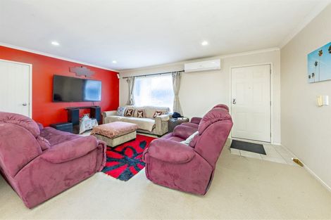 Photo of property in 85 Riverton Drive, Randwick Park, Auckland, 2105