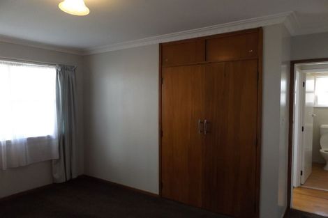 Photo of property in 2/7 Queen Street, Papakura, 2110