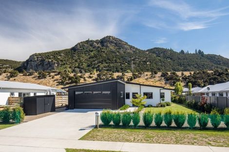 Photo of property in 20 Snowberry Street, Albert Town, Wanaka, 9305