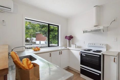 Photo of property in 1/24 Richards Avenue, Forrest Hill, Auckland, 0620