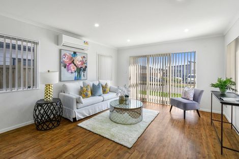 Photo of property in 5 Survila Street, Takanini, 2110