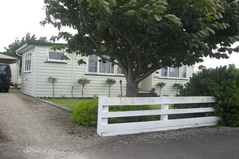 Photo of property in 1 Edward Street, Dannevirke, 4930