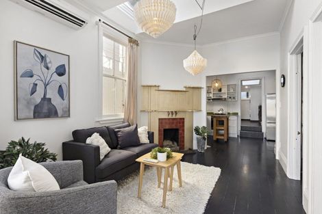 Photo of property in 397 Karaka Bay Road, Karaka Bays, Wellington, 6022