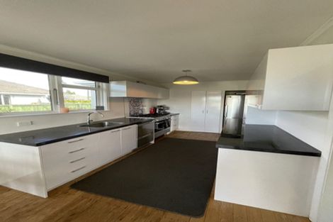Photo of property in 22 Lambeth Crescent, Northcote, Christchurch, 8052